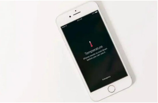 额济纳苹果手机维修分享iPhone 手机发热如何快速降温 